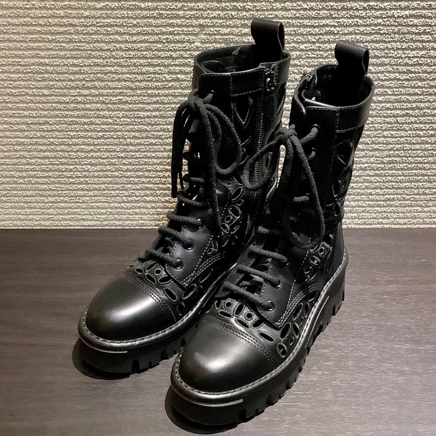 ヴァレンティノガラヴァーニ VALENTINO アトリエ コンバットブーツ 