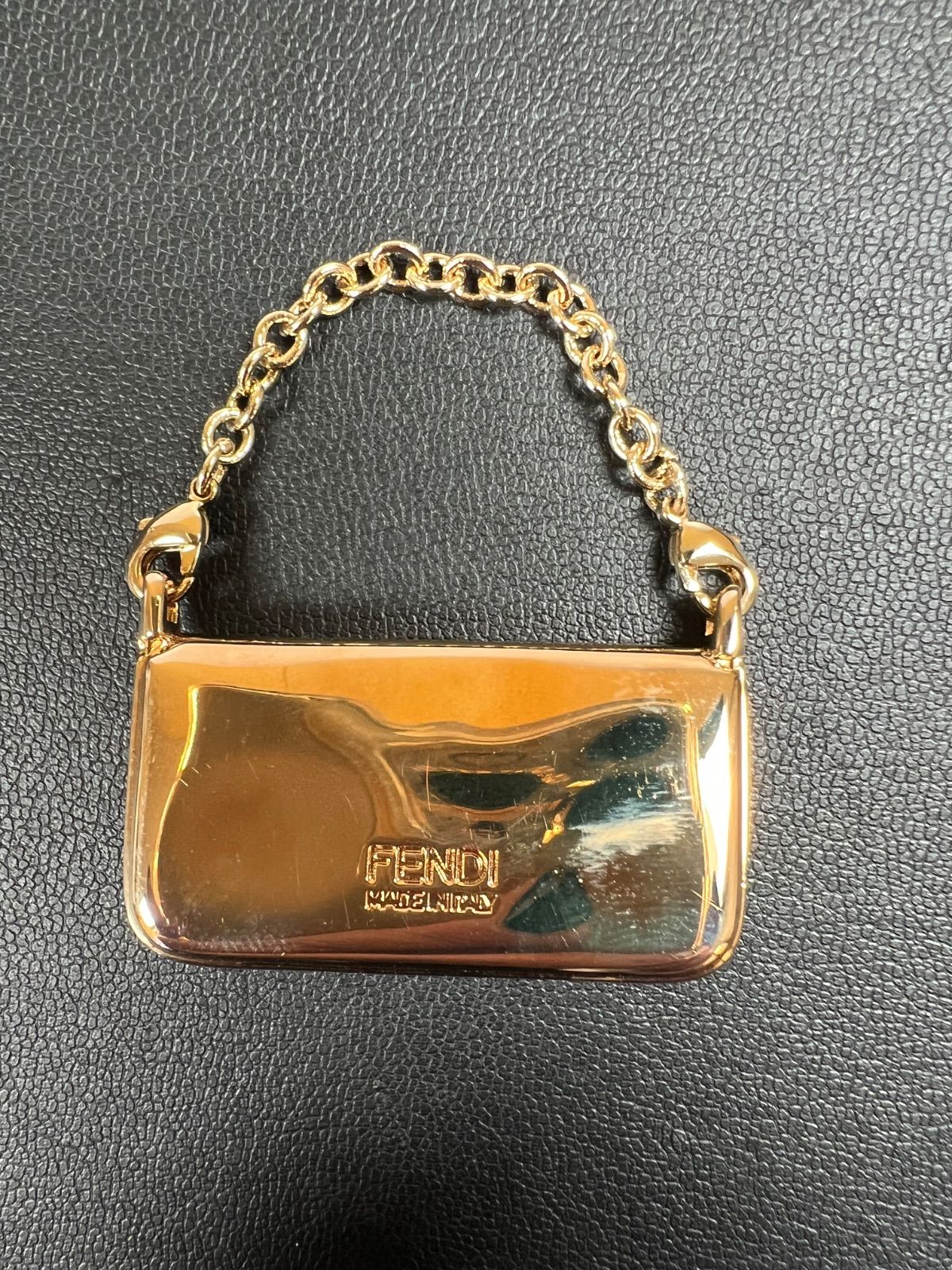 FENDI/フェンディのマンマバケット型チャーム - メルカリ