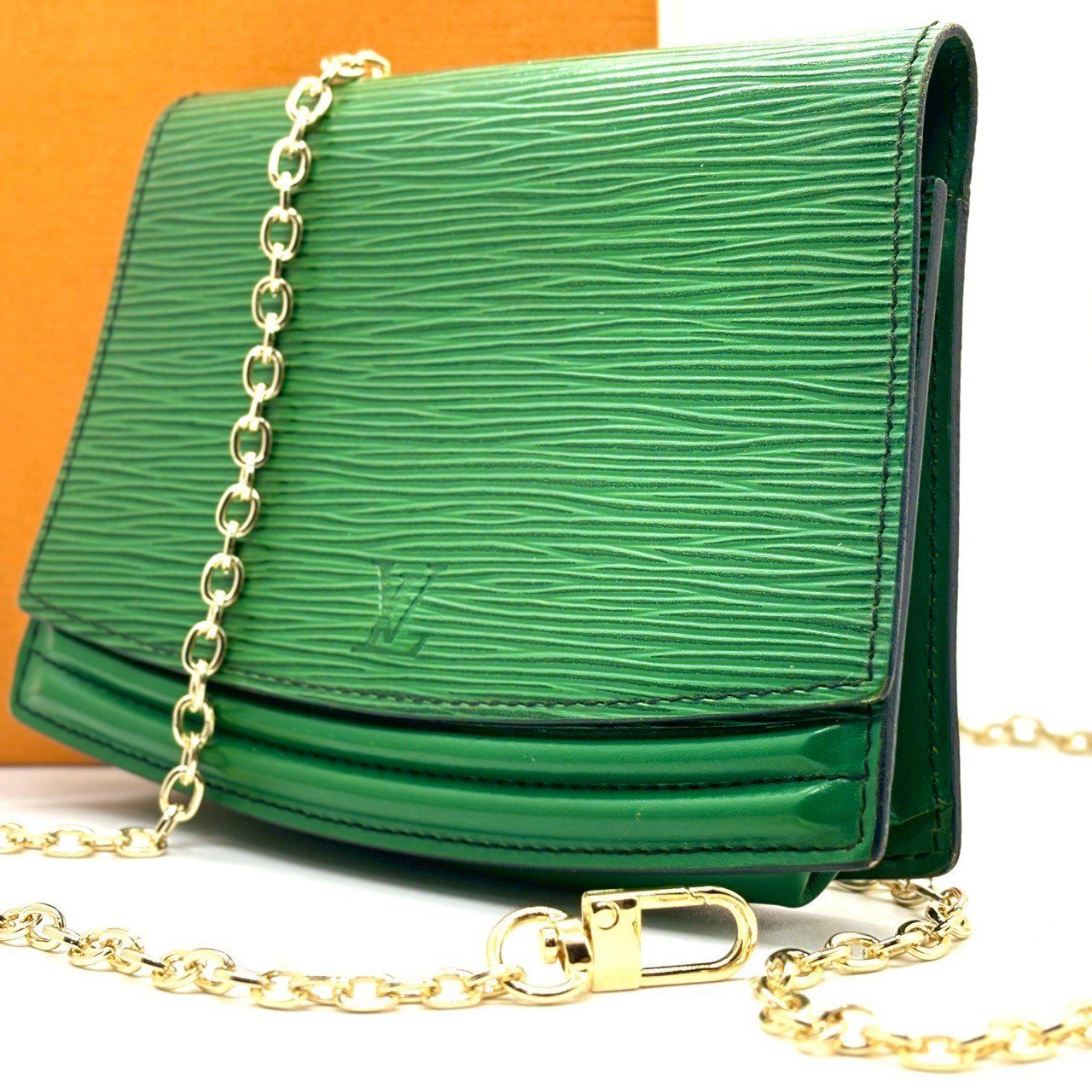 ルイヴィトン エピ ポシェット サンチュール ウエストポーチ ノワール 黒 差し色で魅せる✨ LOUIS VUITTON エピ ポシェットサンチュール