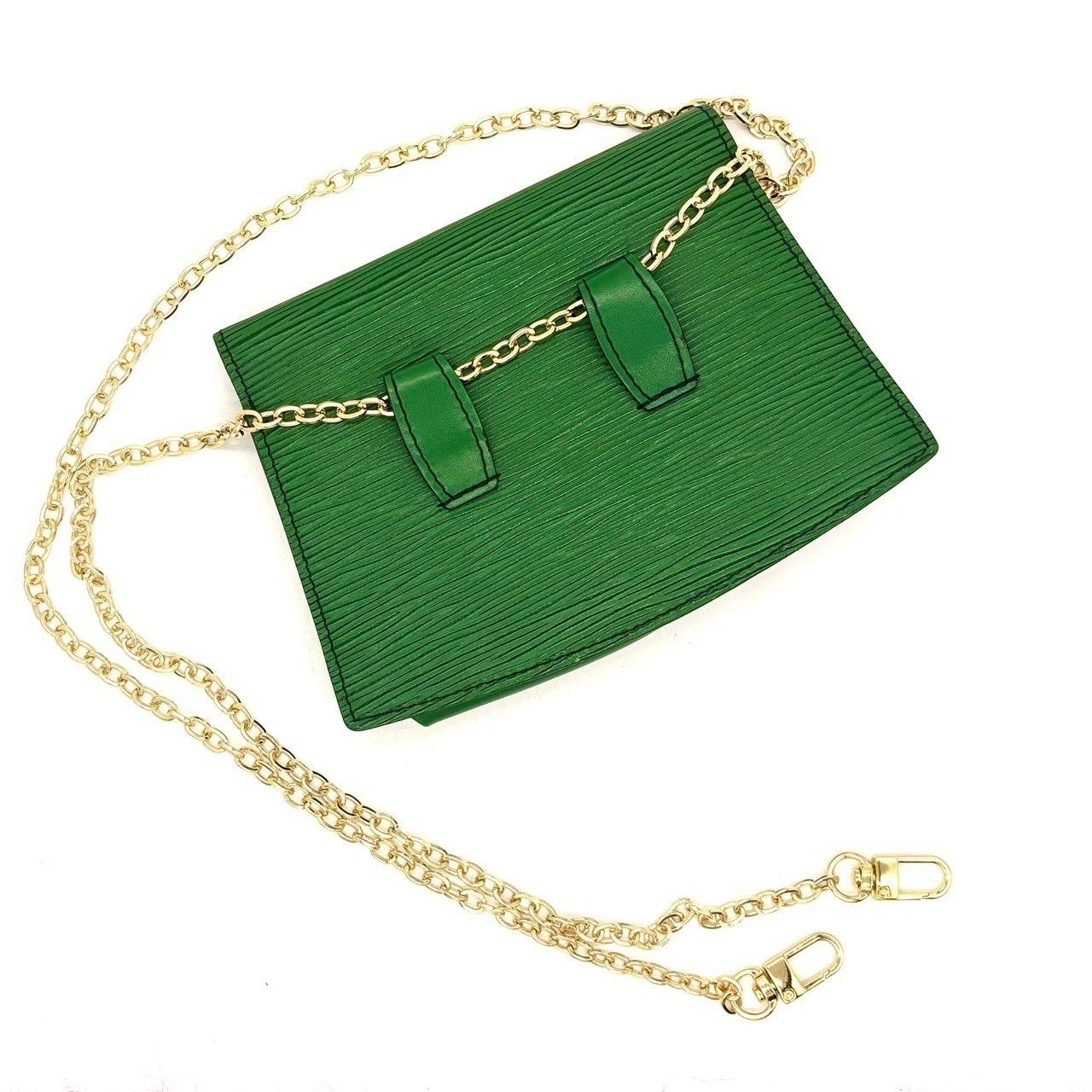 差し色で魅せる✨ LOUIS VUITTON エピ ポシェットサンチュール