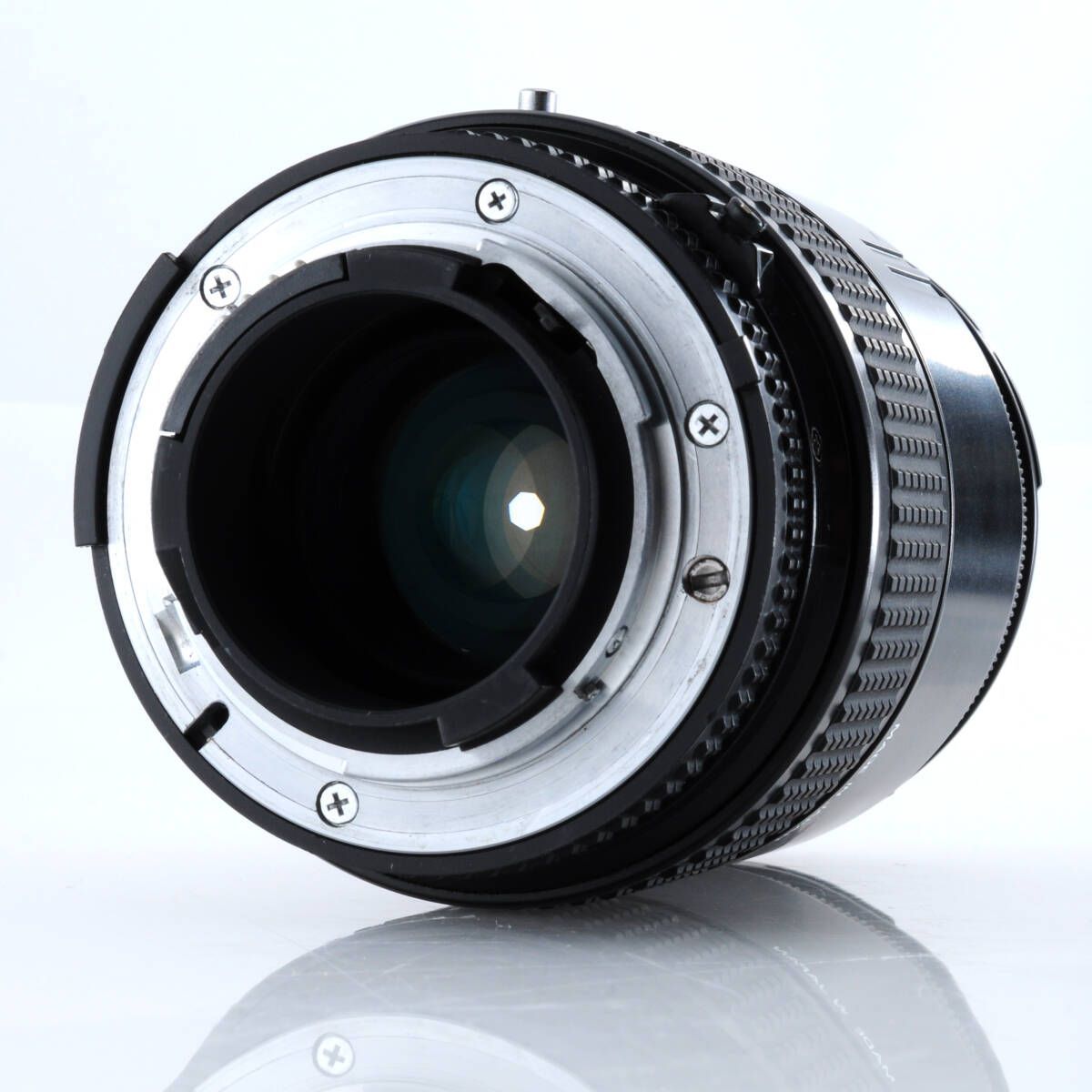 ごく薄っすらくもりあり分お値引き価格【ニコン】Nikon AF NIKKOR 28 