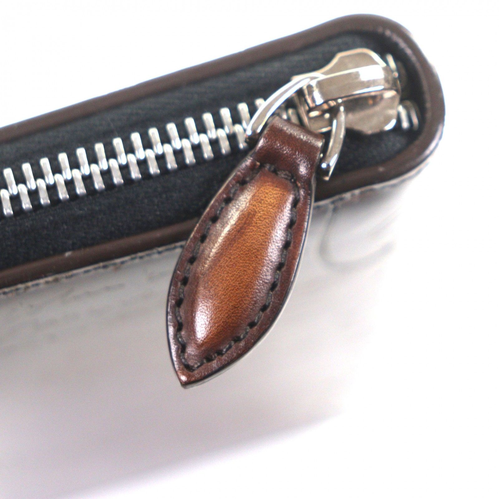 BERLUTI ベルルッティ　イタウバ 　レザー　カリグラフィ　ラウンドジップ 未使用品▽BERLUTI ベルルッティ 2024年製 イタウバ レザー