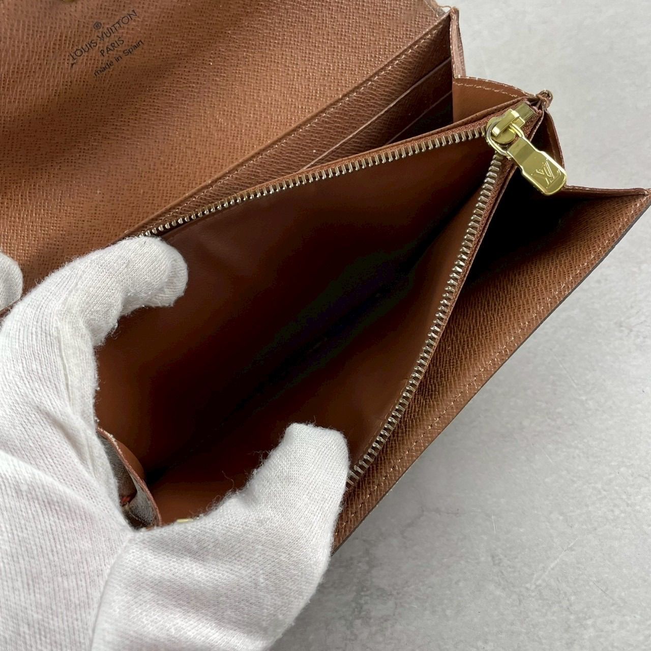 LOUIS VUITTON ルイヴィトン モノグラム ポルトフォイユ サラ 長財布