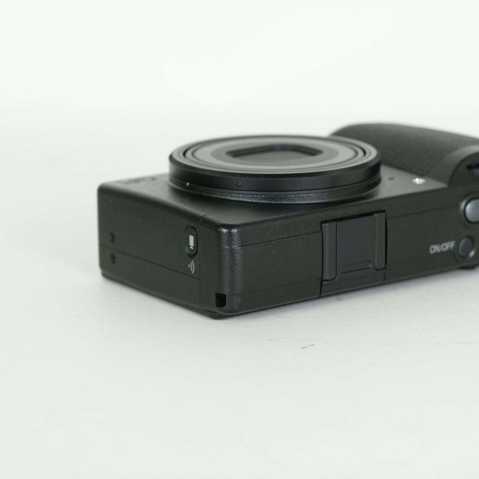 美品 | シャッター数894回] RICOH GR III HDF | コンパクトデジタル
