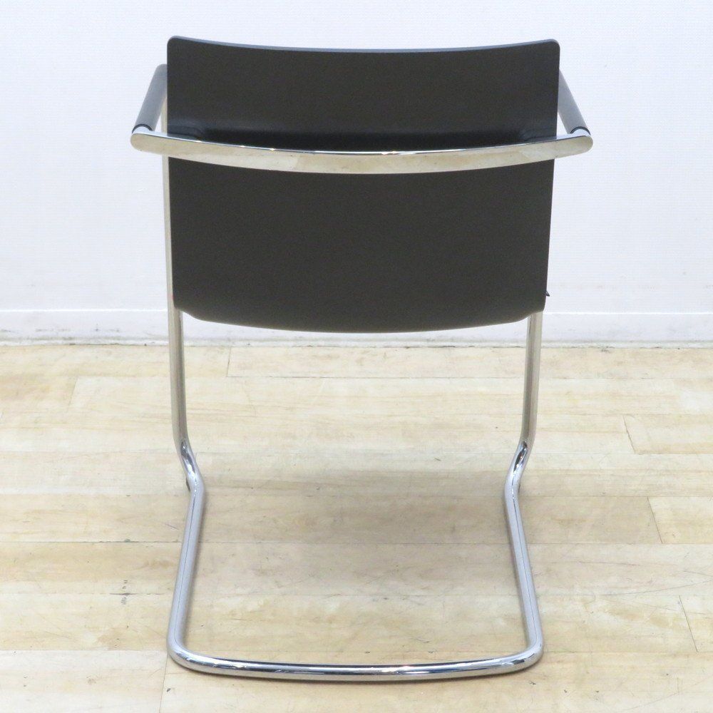 ウィルクハーン スタッキングチェア