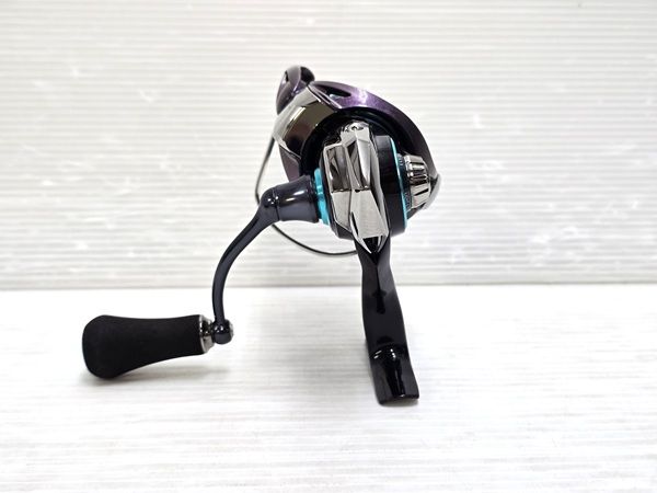 中古品】 ダイワ Daiwa スピニングリール 23 エメラルダスRX FC