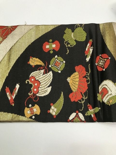 正絹　九寸名古屋帯 　宝尽くし文様 九寸 名古屋帯 仕立上り 京都西陣織 正絹 お洒落 宝尽くし 新作 新品