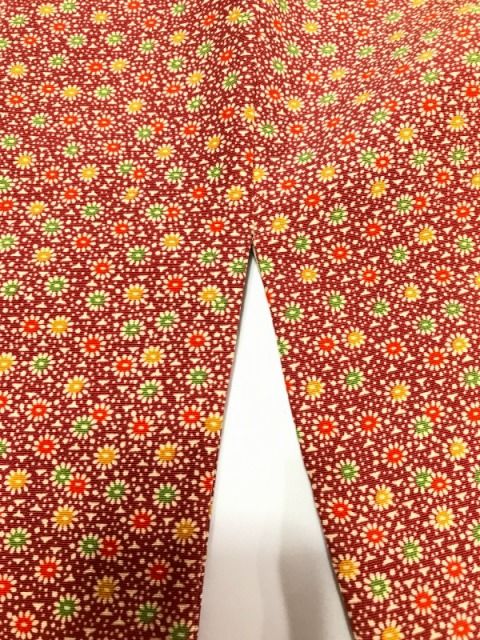 正絹　小紋　花柄　赤茶系　袷 着物 袷 小紋 裄65.5センチ 茶系 レディース 和装 正絹 小紋 花柄 赤茶