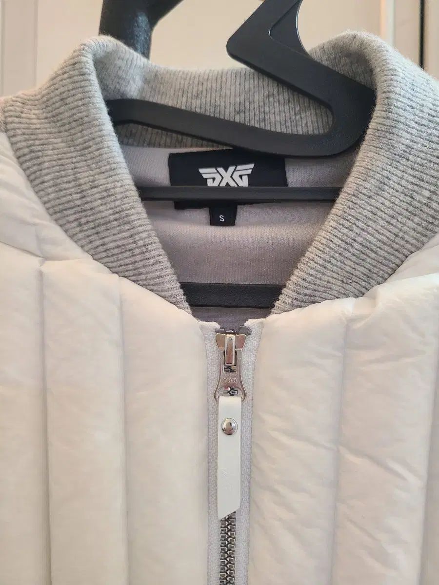 PXGゴルフ レディース 白 ダウン ニット ジップアップ ジャケット S