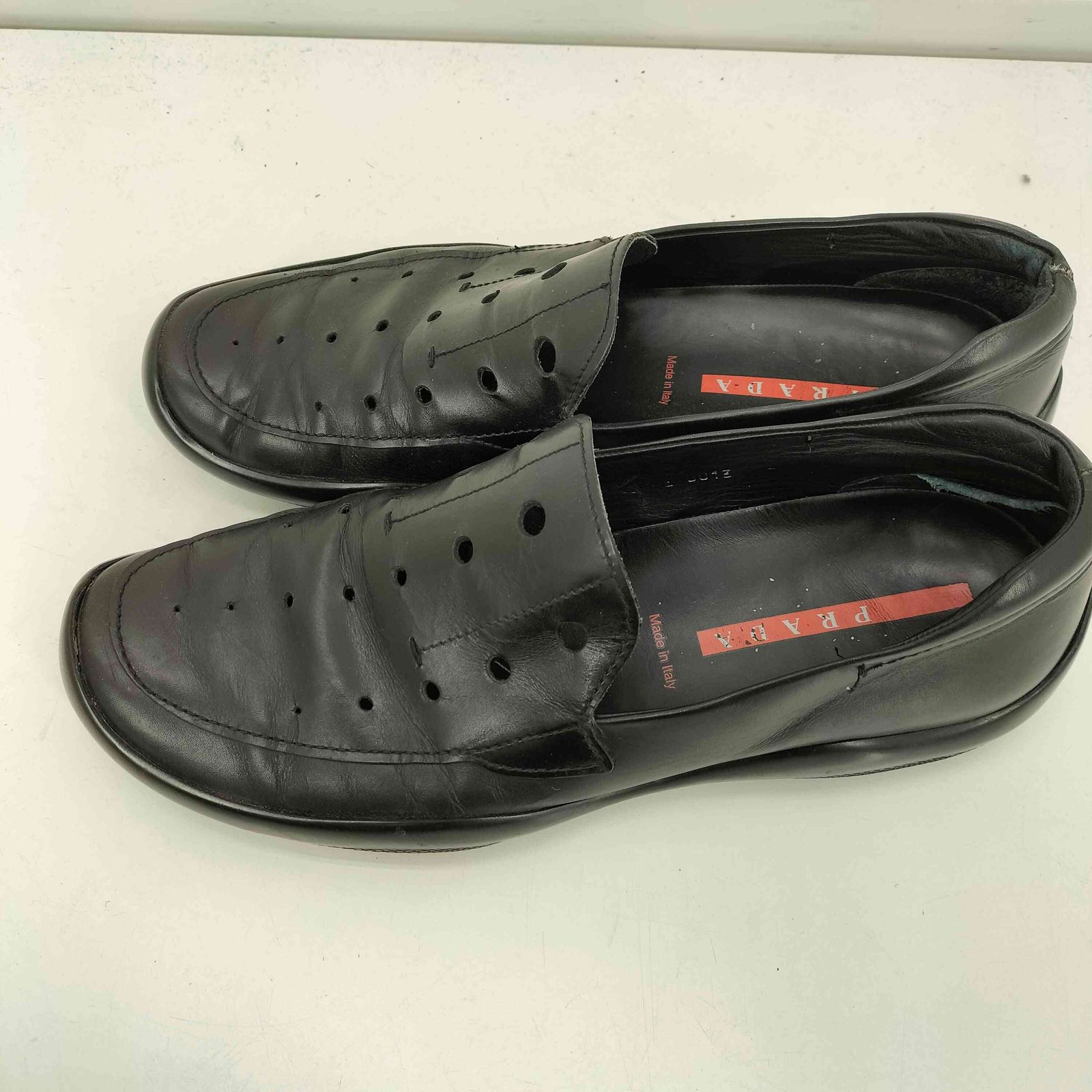 プラダ PRADA 90-00S SPORT イタリア製 パンチング レザー スリッポン