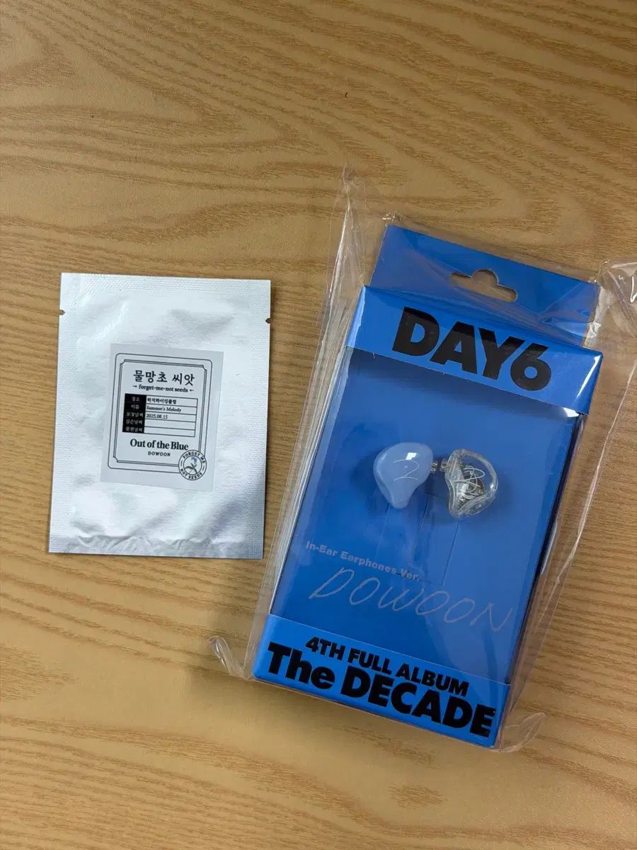DAY6 The DECADE イヤホン DOWOON DAY6 韓国4枚目のフルアルバム『The 