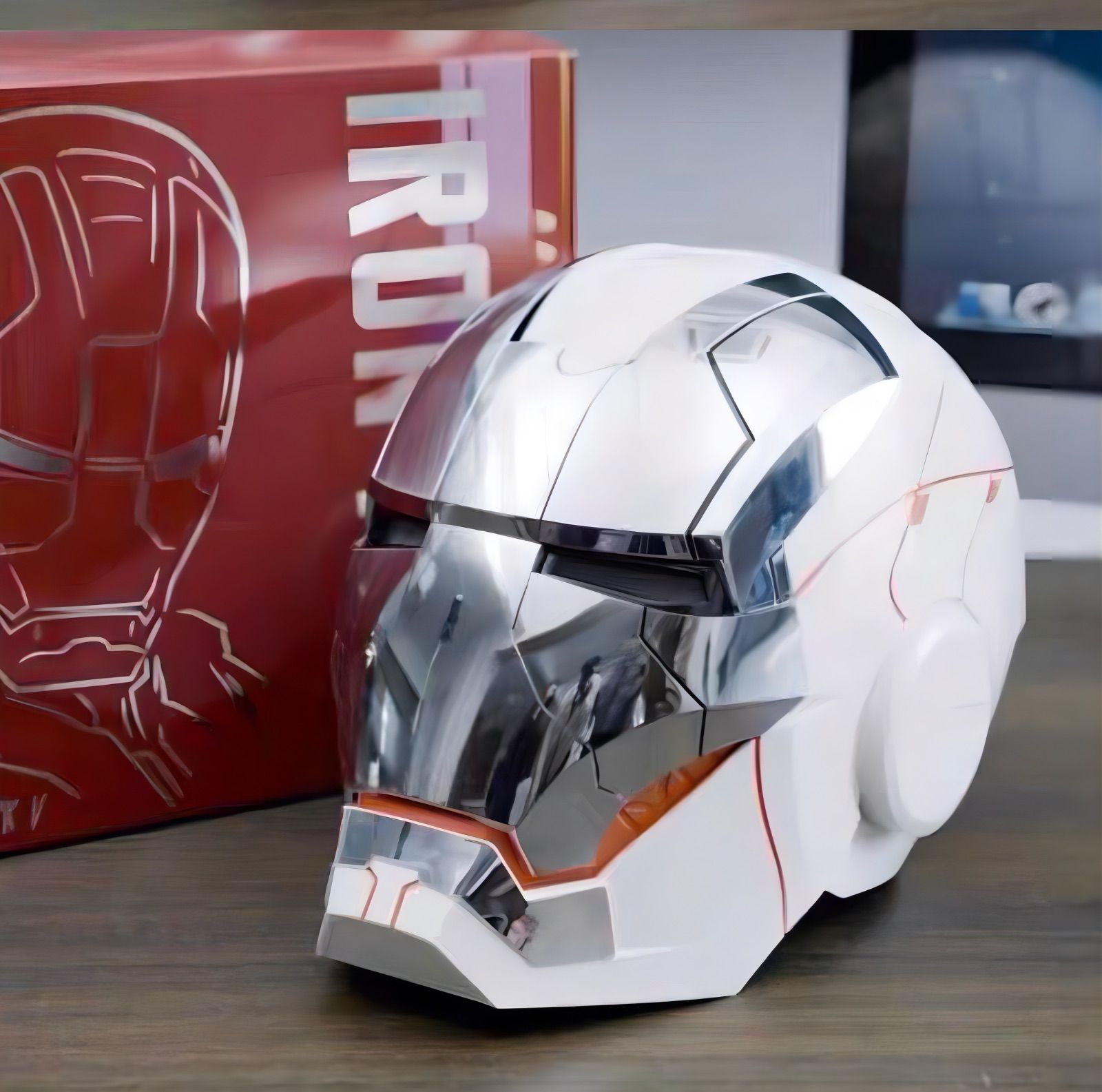 アイアンマン マスク リアルモデル ヘルメット ironman ホワイトメタリック タッチセンサー 音声センサー リモコン操作