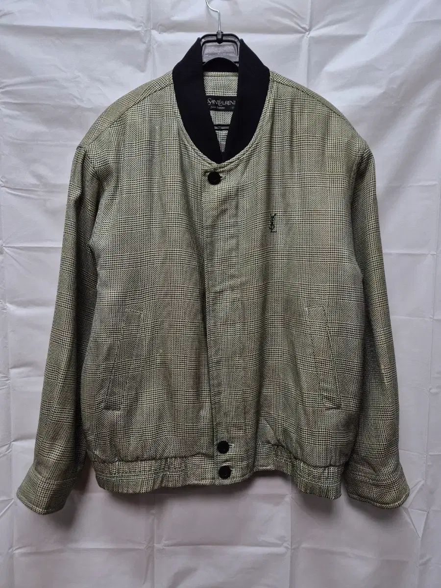 色彩とかたち マテティス珠玉の24選 130周年読売新聞 本物