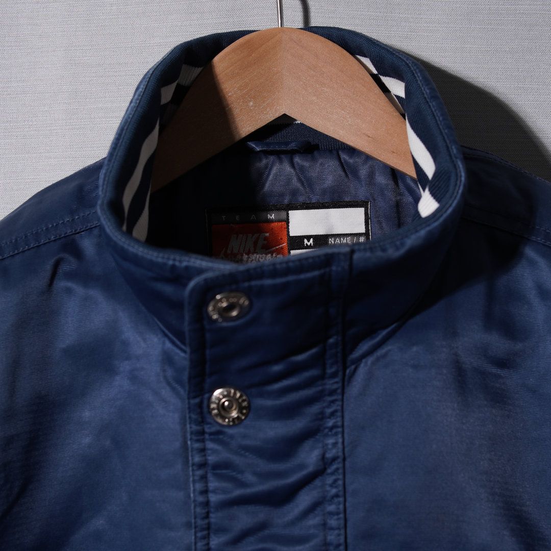 90s ナイキ NIKE 中綿 ナイロンジャケット L 相当 表記 M ネイビー