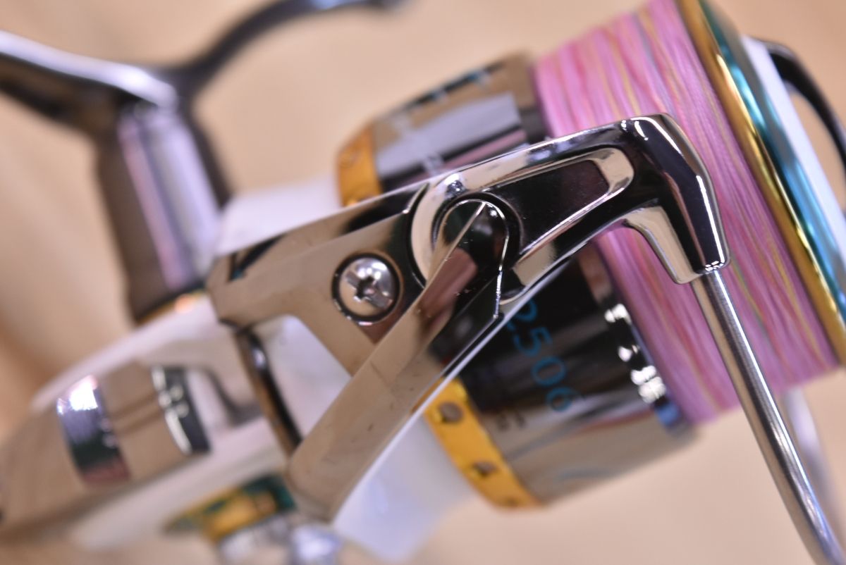 スピニングリール