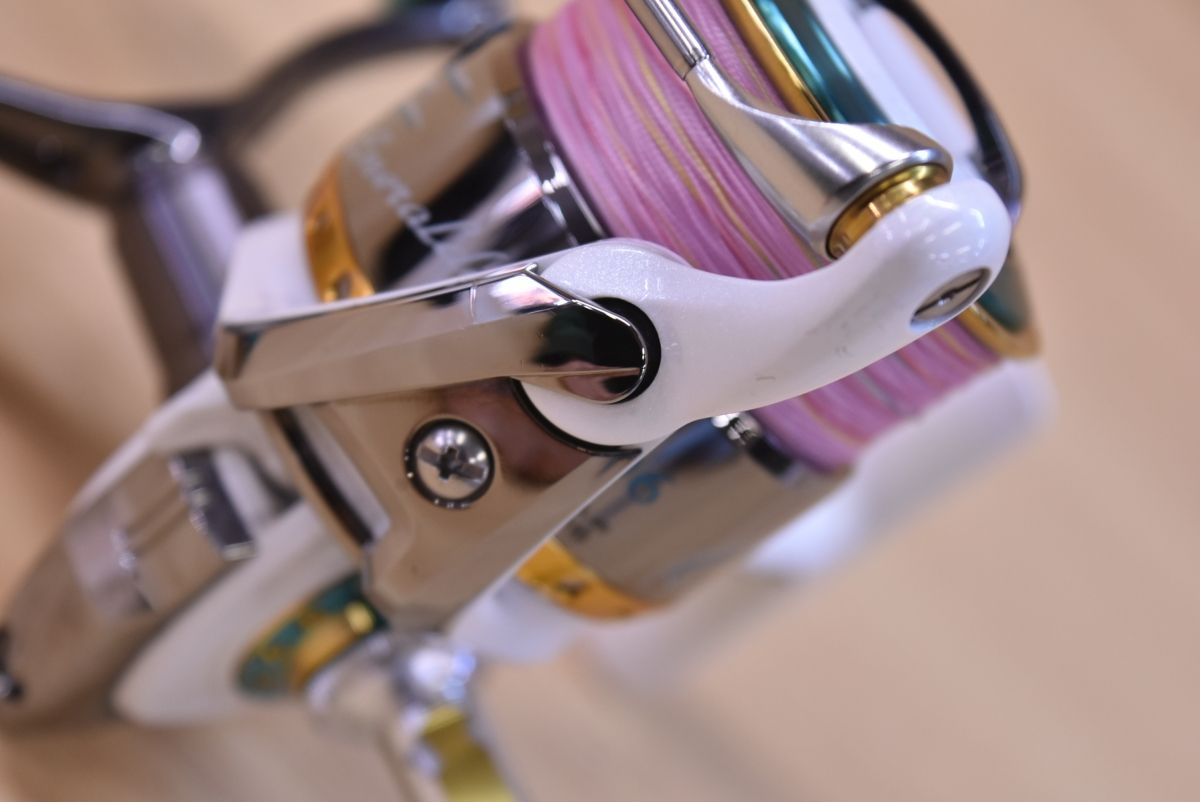 ダイワ 09 エメラルダス 2506 スピニングリール DAIWA EMERALDAS エギング アオリイカ コウイカ 等