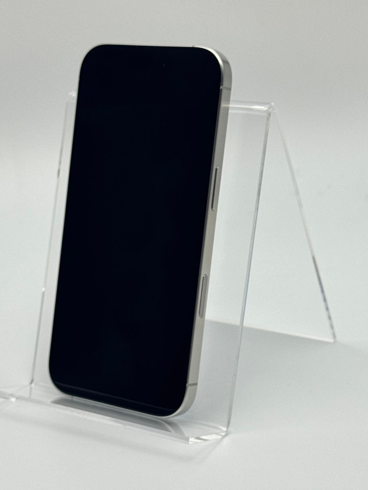 中古A】iPhone 16 Pro 128GB ホワイトチタニウム バッテリー【100