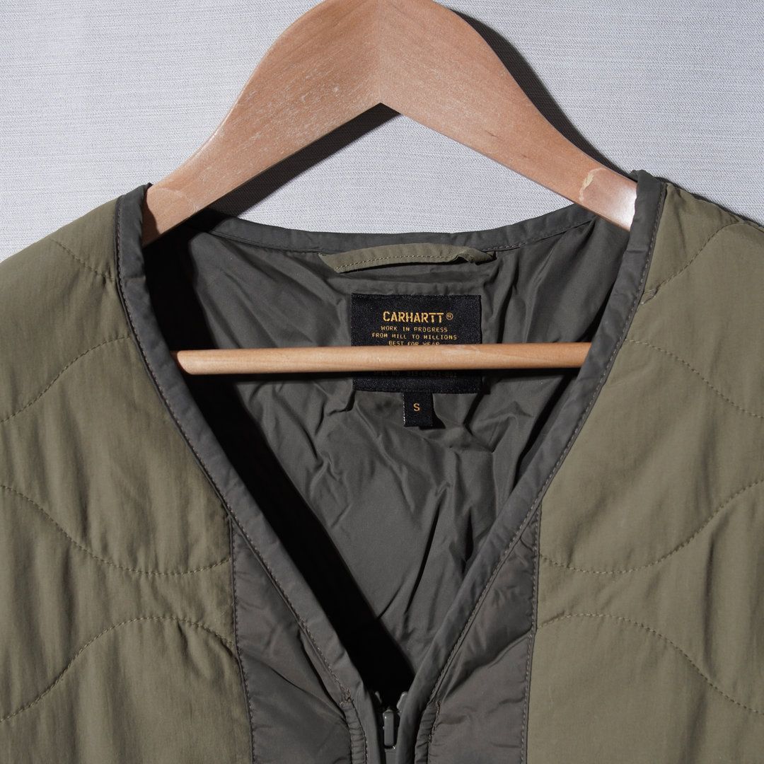 カーハート Carhartt WIP 中綿 キルティングジャケット L 相当 表記 S 