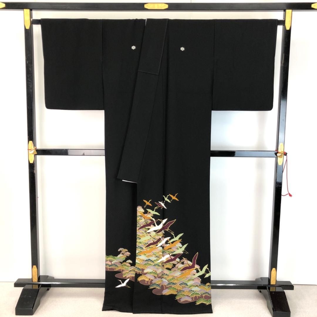 黒留袖 松 梅 花松模様に波柄 金彩 トールサイズ K-4849 黒留袖 松 梅 花松模様に波柄 金彩 トールサイズ K-4849 平和屋着物