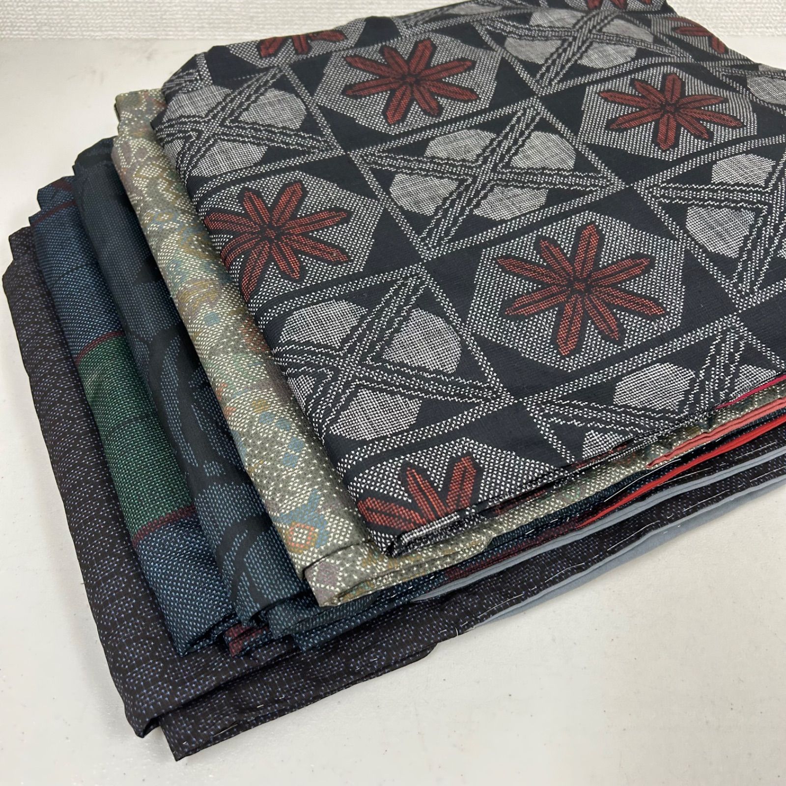 としこ 【TAMA屋】全て正絹 大島紬着物 まとめ売り40点TM2497 としこ 様専用【TAMA屋】全て正絹 大島紬着物 まとめ売り40点TM2497