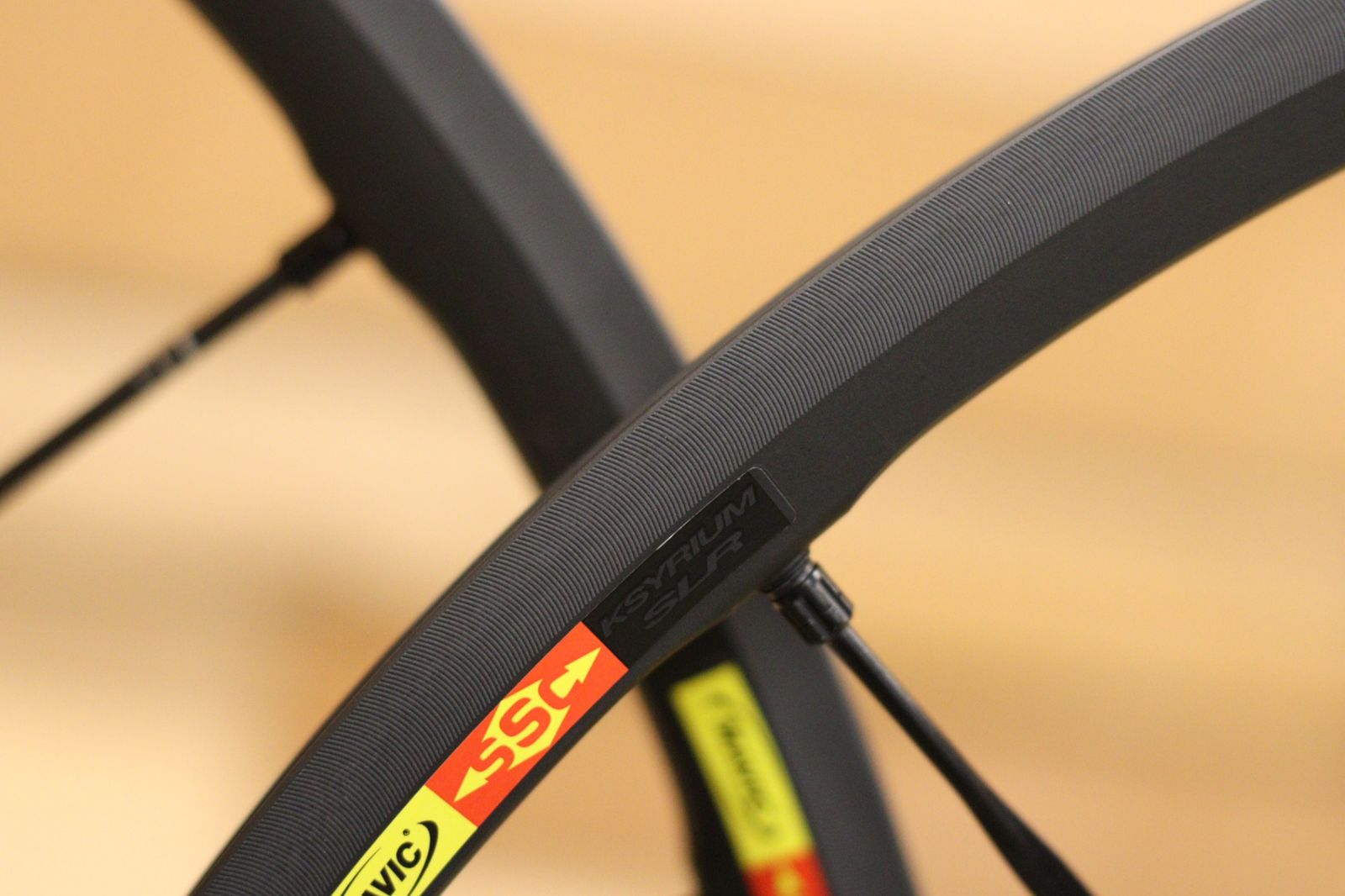 マヴィック MAVIC キシリウム エグザリット KSYRIUM SLR EXALITH