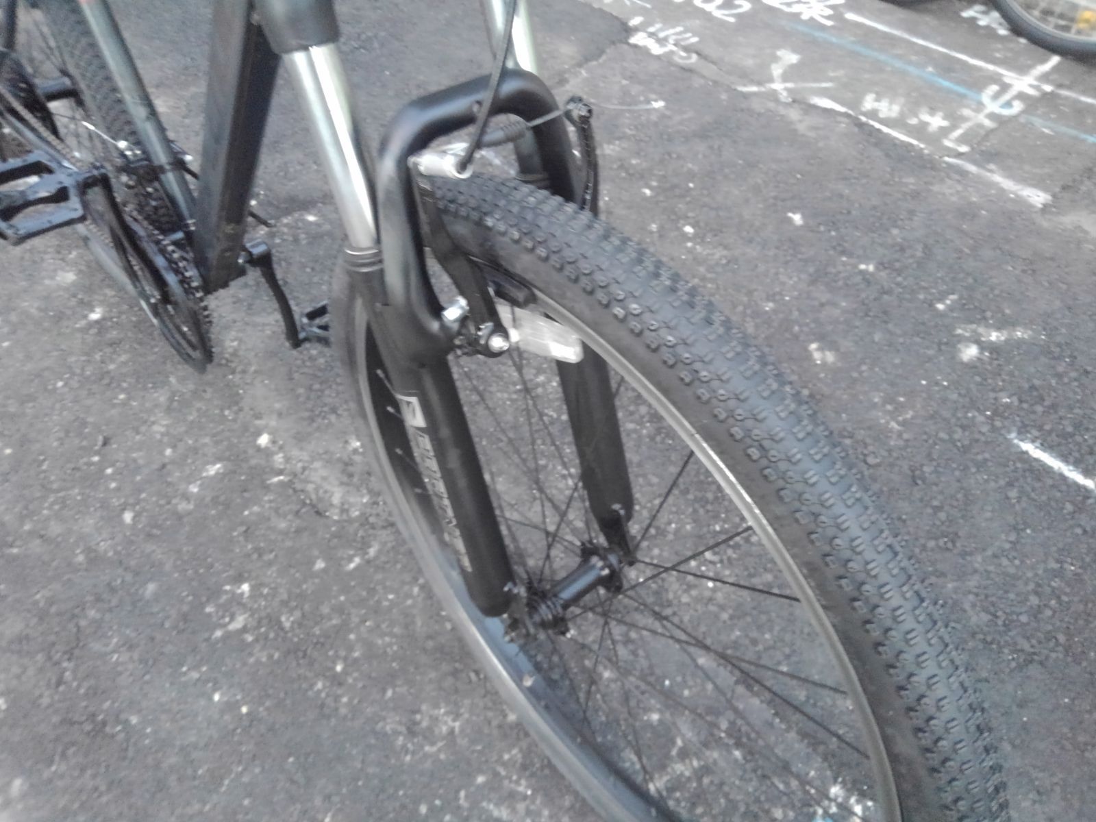引き取り限定!(名古屋市昭和区)自転車3927 前後タイヤ新品! 27.5 引き取り限定!(名古屋市昭和区)自転車3927 前後タイヤ新品! 27.5