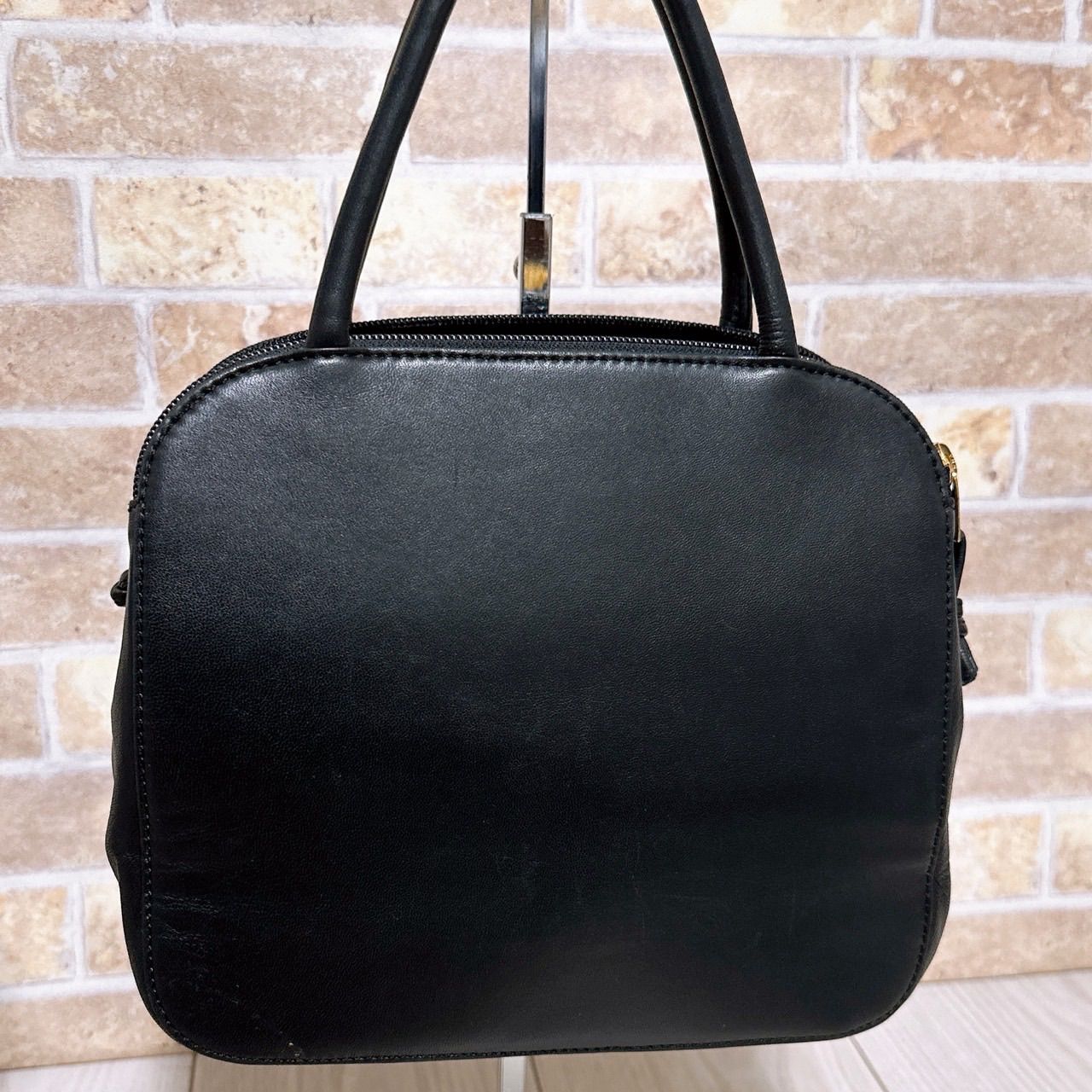 美品) LOEWE(ロエベ)ハンドバッグ レザー ブラック アナグラム 【公式 