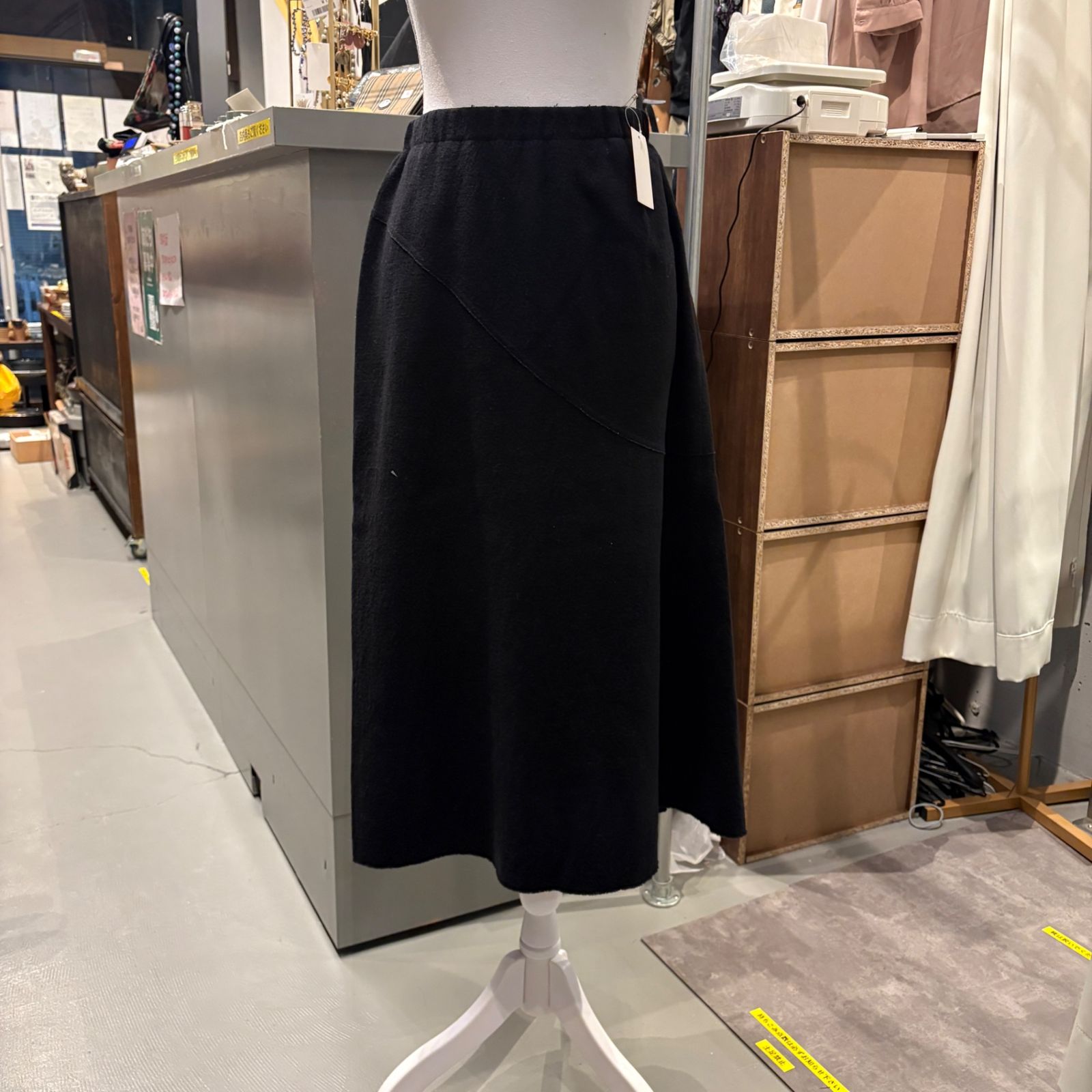 ヨーガンレール☆ステンレスウールの6枚はぎフレアsk☆濃紺☆落ち感が綺麗です ヨーガンレール☆ステンレスウールの6枚はぎフレアsk☆濃紺☆落ち感が