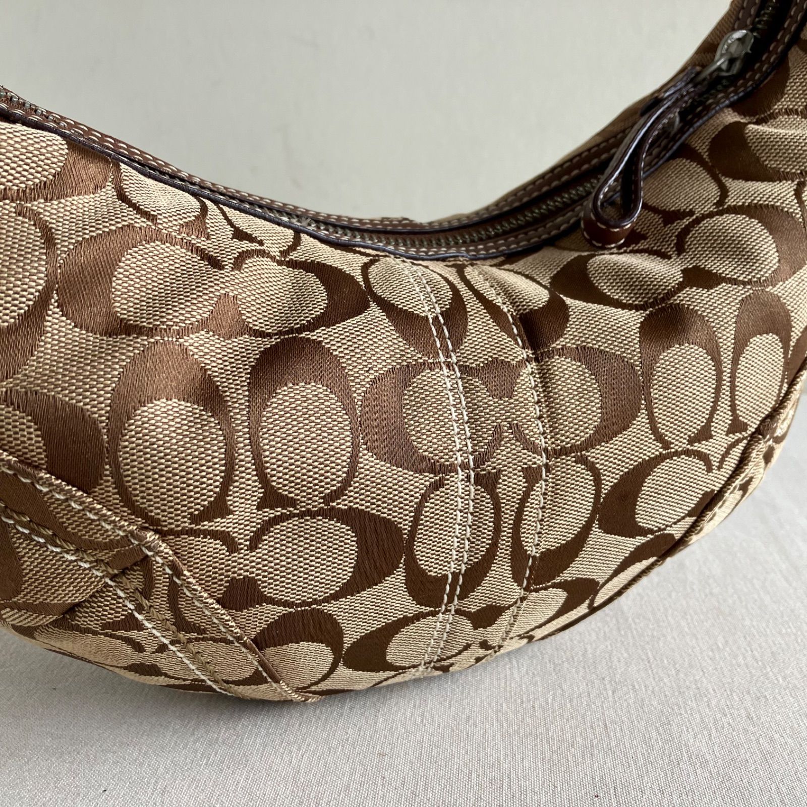 Coach Vintage Soho Hobo Bag Signature Jacquard Baguette Demi Purse 