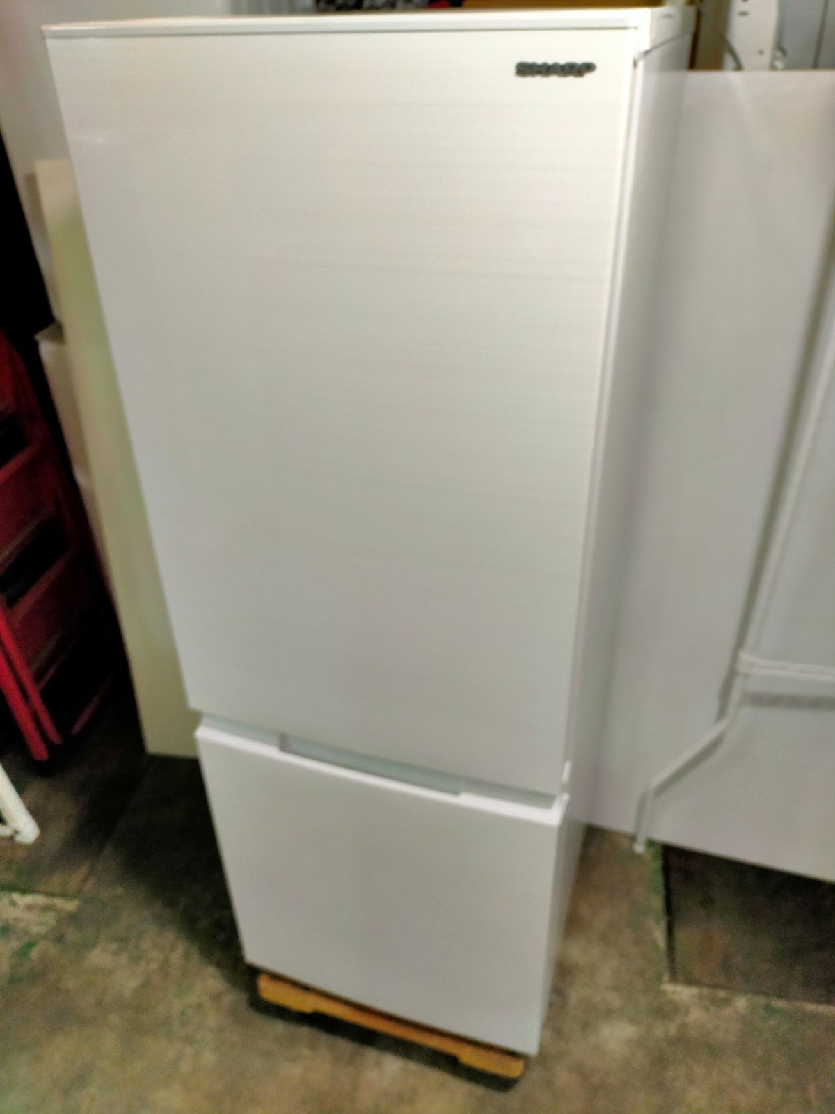 冷蔵庫 シャープ SJ-D18H-W 179L 2022年製 - メルカリ