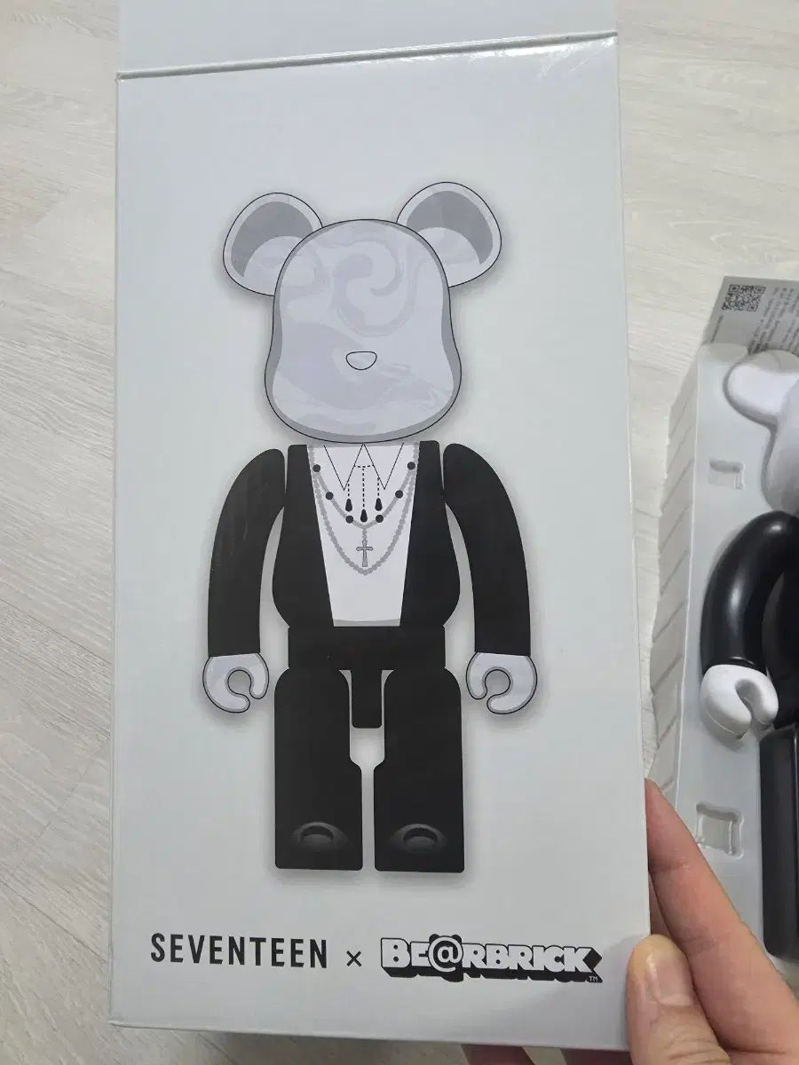 SEVENTEEN ウォヌ　ベアブリック　400% おまけ付き SEVENTEEN ウォヌ BE@RBRICK(ベアブリック) 400% 出品 - メルカリ
