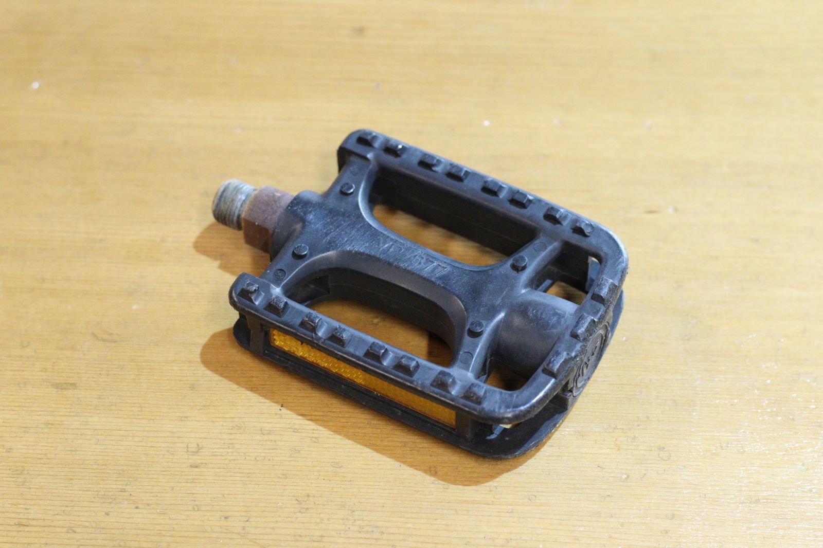 BROMPTON「ブロンプトン」 M3L 台湾製 2007年モデル 折り畳み自転車ご覧いただき誠にありがとうございます。 こちらの商品はバイチャリ浜松店にございます。 店頭での受け渡しのみとなっておりますので宜しくお願い致します。 店頭支払い方法各種取り扱っております。 また、値引き交渉等は行っておりませんのでご了承くださいませ。  ★防犯登録も店頭にて可能でございます。 ★店頭にてご試乗も可能でございます。 BROMPTON 「ブロンプトン」 M3R 台湾製 年式不明年モデル 16インチ