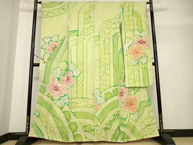 平和屋着物●豪華振袖　総絞り　草花文　正絹　逸品　AABF7062ck 平和屋着物○豪華振袖 総絞り 駒刺繍 草花丸文 黒地 金彩 正絹 逸品