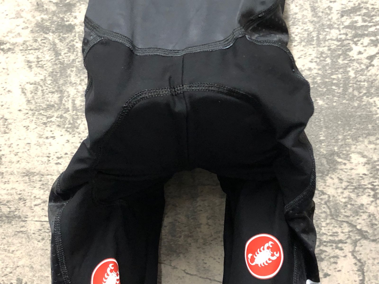 JT284 カステリ CASTELLI ロッソコルサ ROSSO CORSA ビブショーツ 黒 M