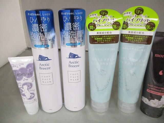 未使用 コスメ アークティックブリーズ モレモ コスメプロ 他 クールシャツミスト ヘアトリートメント マッサージク 未使用 コスメ コスメプロ アークティックブリーズ モレモ 他 ヘア