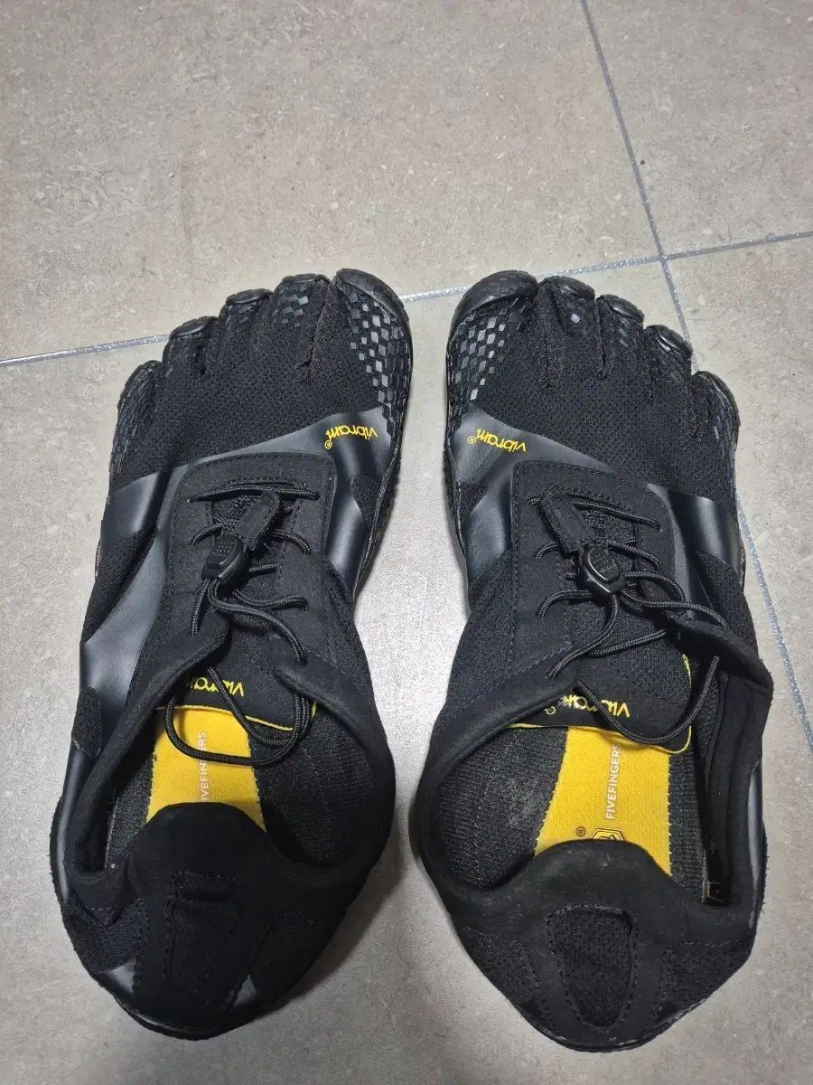 ビブラム ファイブフィンガーズ ブラック スニーカー 270