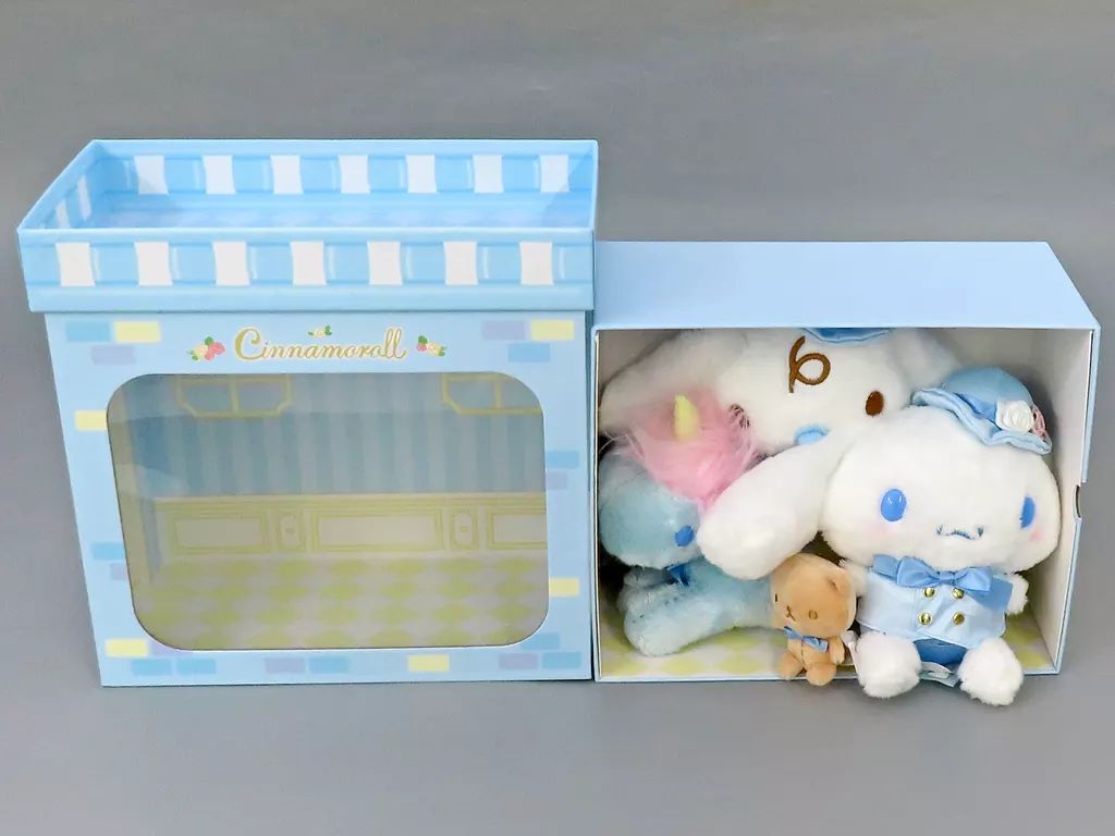 サンリオ シナモロール ドレスアップドールセット　ぬいぐるみ　人形 中古】ぬいぐるみ シナモロール ドレスアップドール(ぬいぐるみ)セット