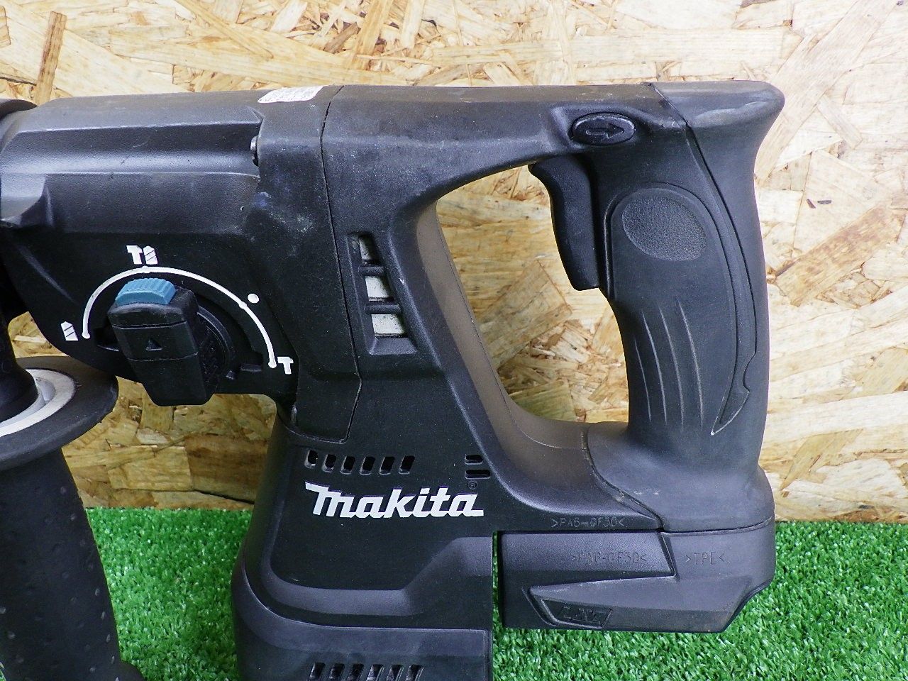  マキタ 18 V 24 mm ハンマードリル HR 244 D 本体のみ 3モード切替 コンクリート 穴あけ ハツリ 充電式 電動工具 makita 品 電動ハンマードリル ドリル ドライバー レンチ