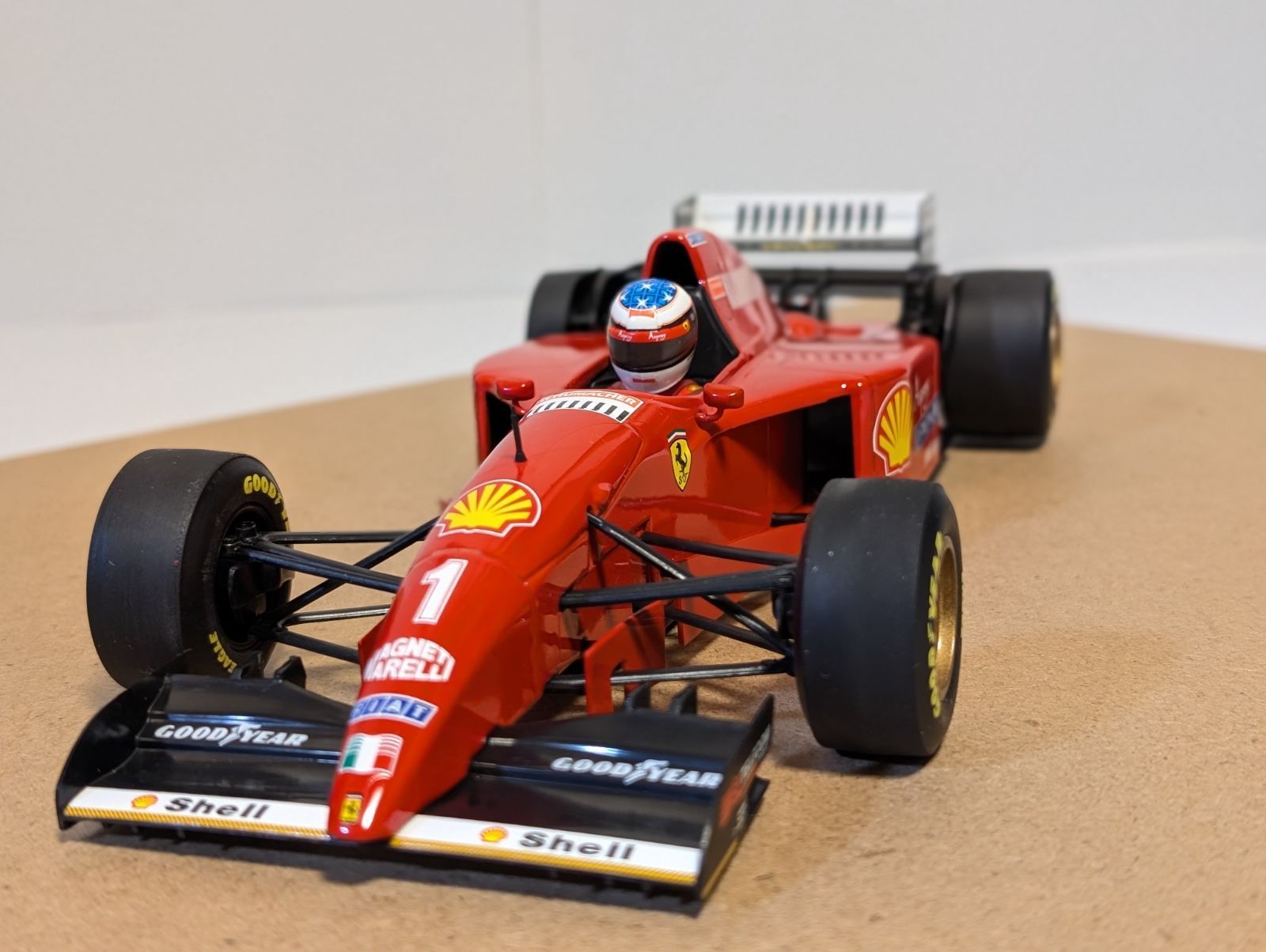 ミニチャンプス1/18フェラーリ412T2ミハエル・シューマッハ - メルカリ