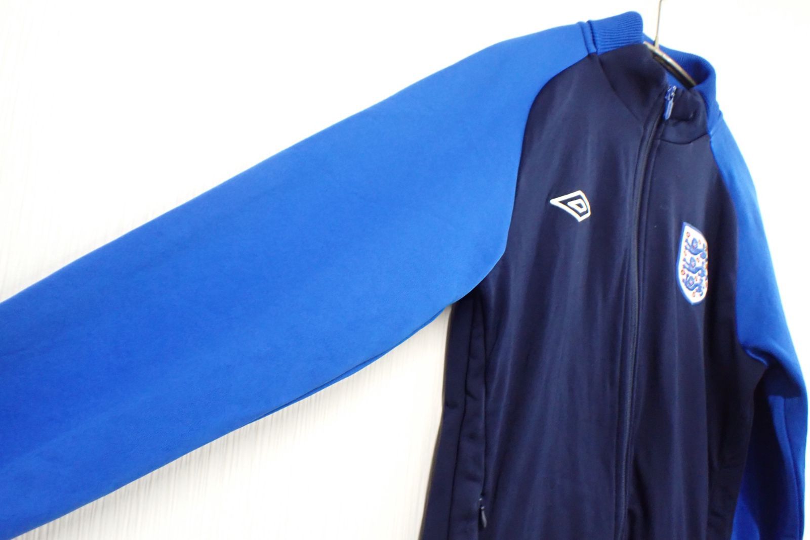 54495】 UMBRO アンブロ イングランド代表 トラックジャケット 裏