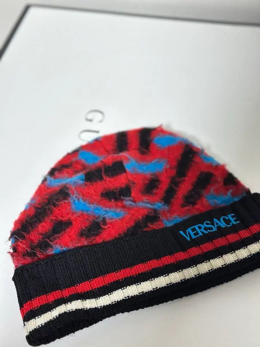 ヴェルサーチェ COLOR ニット ビーニー / 未使用 - メルカリ