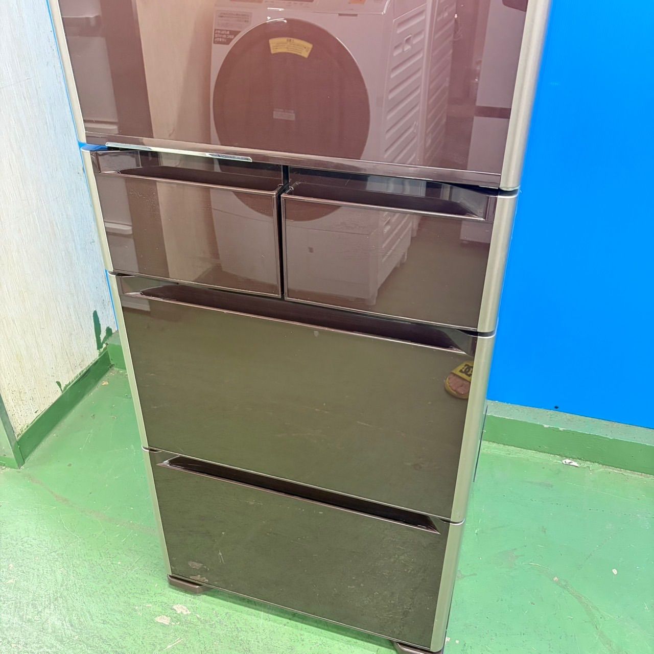 635 関東圏配送 大人気 鏡面デザイン 右開き 400L強 極美品 5ドア 今