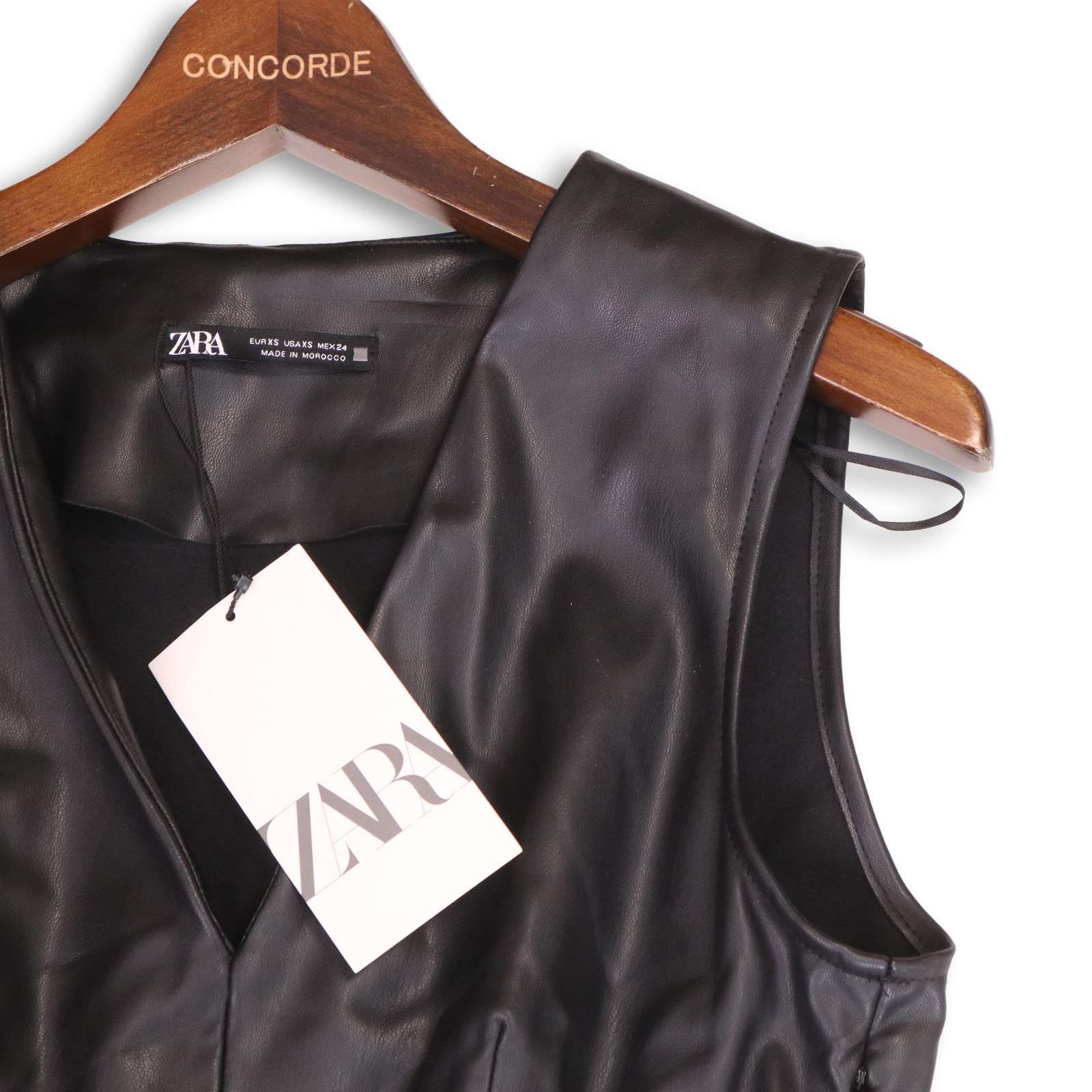 新品 未使用】 ZARA ザラ マン 秋冬☆ フェイク レザー Vネック 