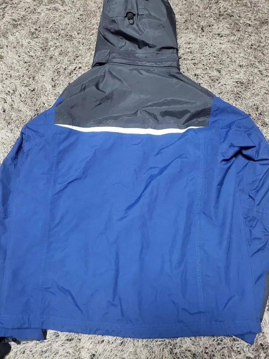 ブルー|グレー WHO