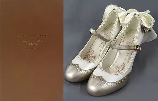 衣類 ゼーゲン アイコニック シューズオブジェ パンプス ホワイト ヴァイオレット エヴァーガーデン×mayla classic