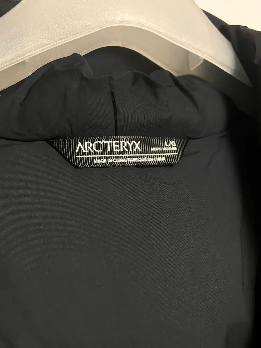 アークテリクス ベータ インシュレーテッド ジャケット | ダークネイビー