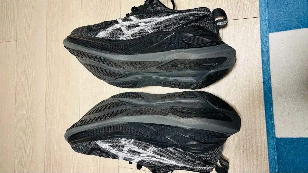 アシックス シュー블2