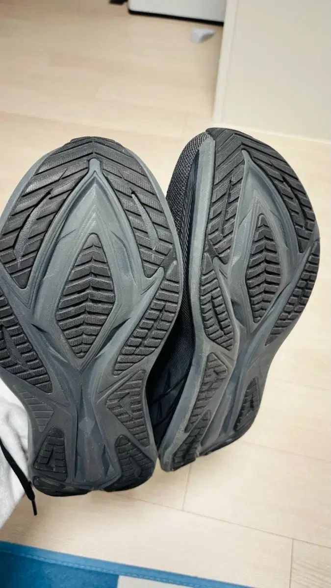 ランニングシューズ