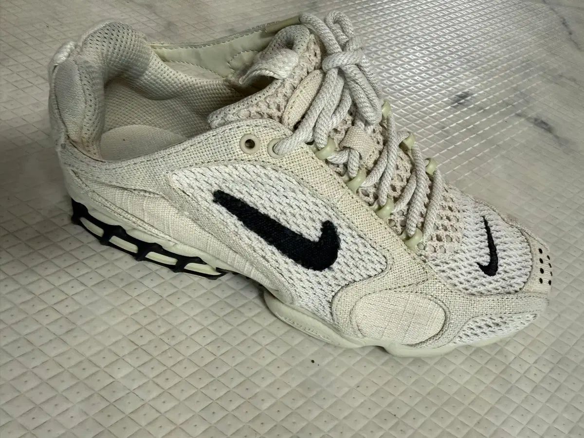 ナイキ ステューシー エア ズーム スピリドン ケージ 2 フォッシル