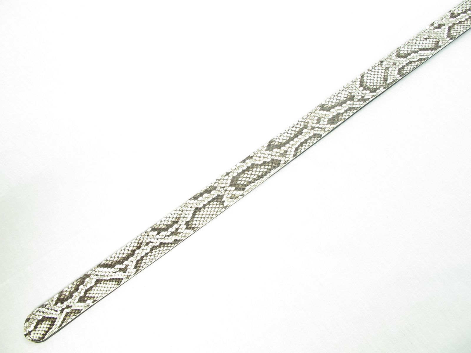  PELGIO なパイソン革のベルト 穴通し 自然色 オートストッパー その他 DVD